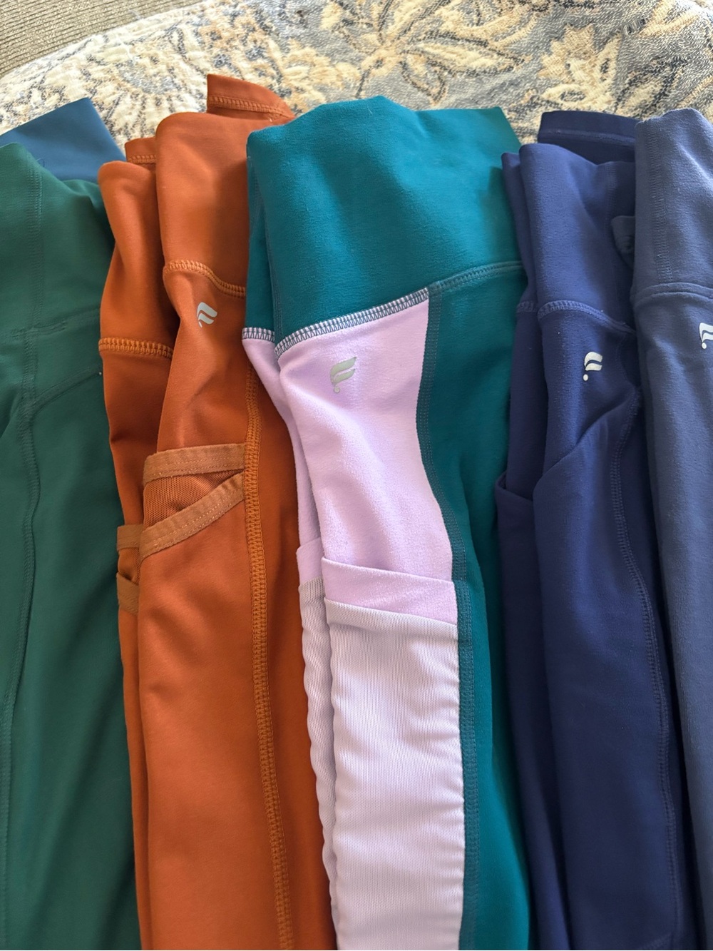 Fabletics bundle - Picture 3 of 7